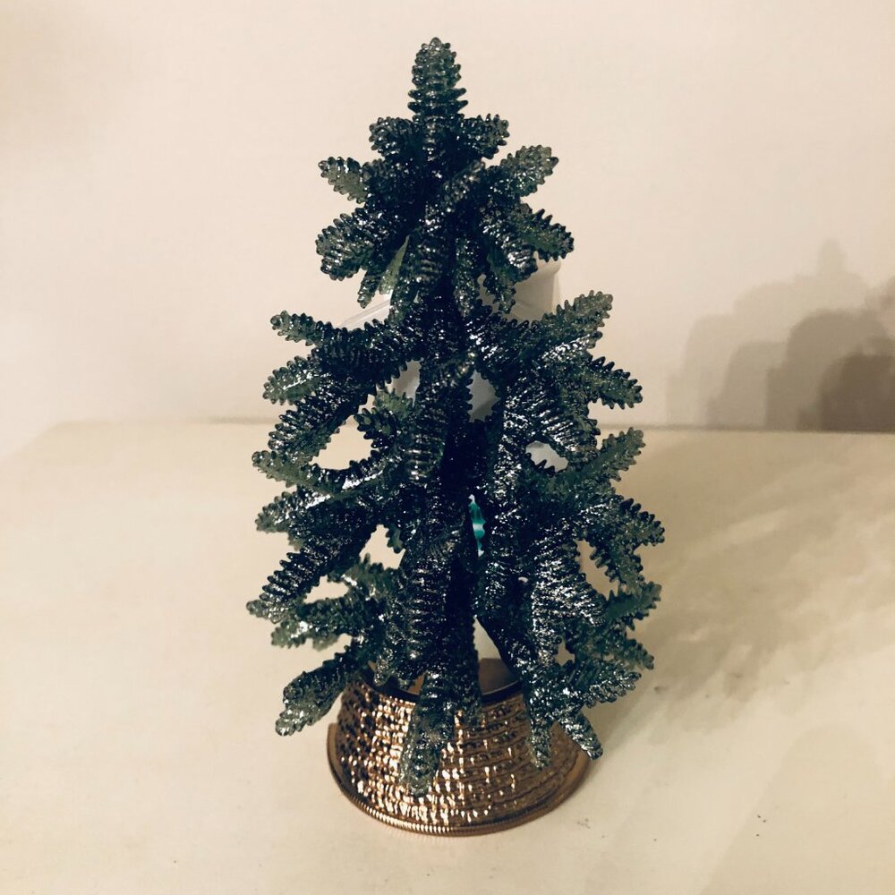 BATH & BODY WORKS CHRISTMAS TREE NIGHTLIGHT WALLFLOWER & PINEAPPLE MANGO REFILL